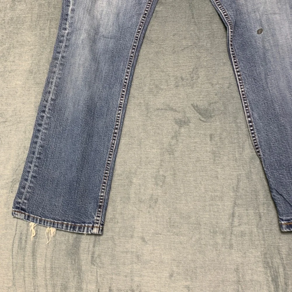 Levi's 559 Jeans Mens 33x30 Blue Denim Frayed Hem Comfort Relaxed Fit Outdoor